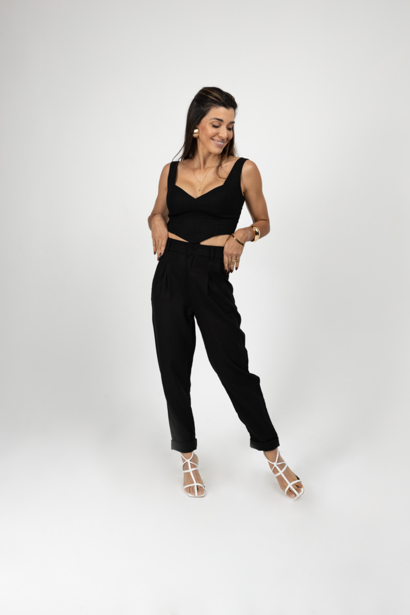 Calça linho Cenoura - P, Preta